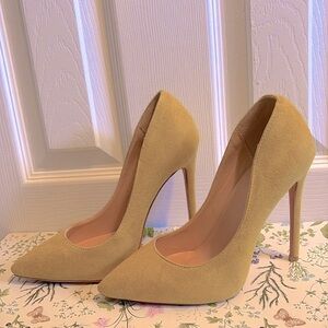 Mustard Yellow Pumps